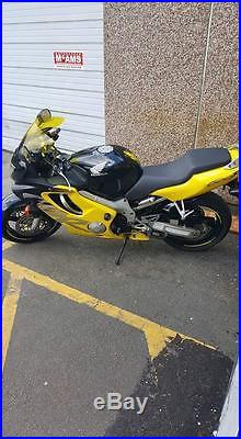 Honda CBR 600 F 2000 Sports Motorcycle CBR600FY Yellow Race Style Motorbike