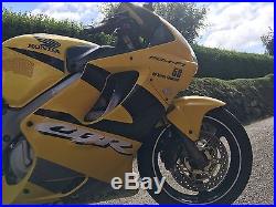 Honda CBR 600F. Yellow