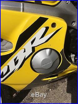 Honda CBR 600F. Yellow