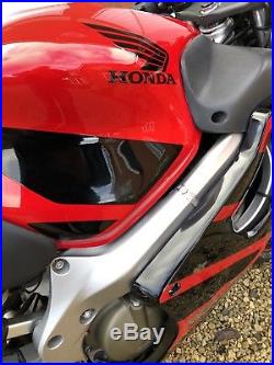 Honda CBR600 F6 2006 Excellent condition with two new diablo rosso tyres