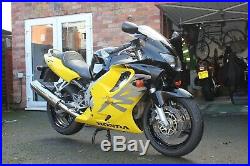 Honda CBR600 f4 (2000 plate) low miles and in fantastic condition