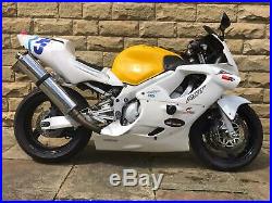 Honda CBR600F Track Bike Motorcycle Race Bike