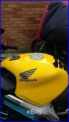 Honda cbr 600f motorbike yellow